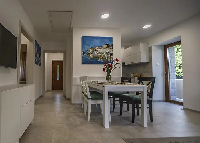 Casa Tilia Vila *